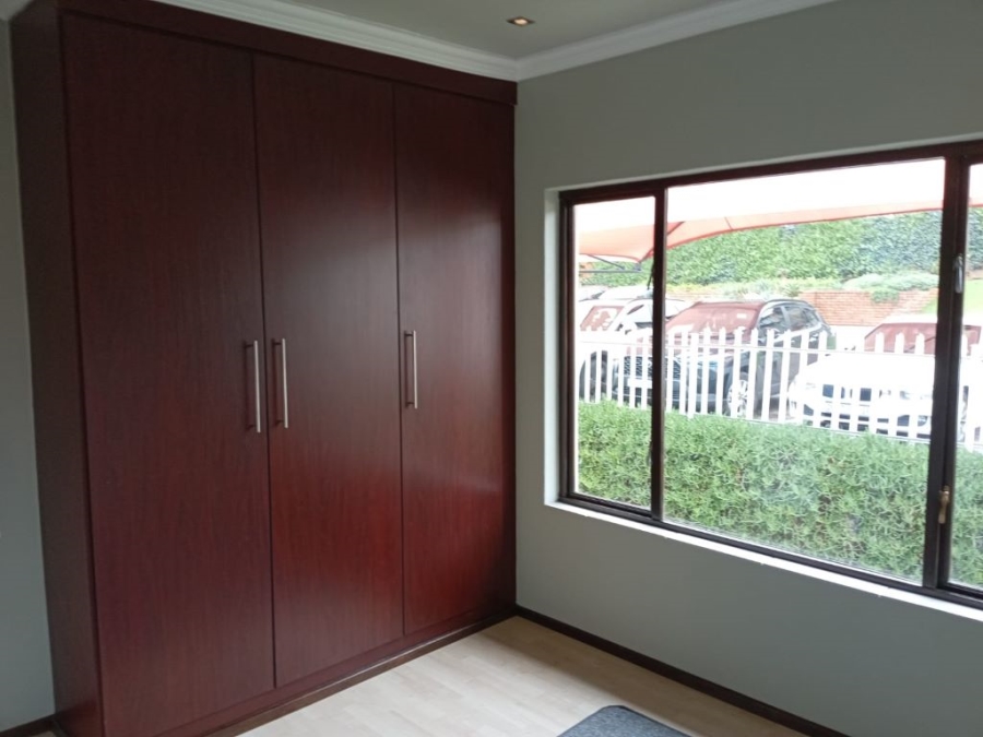 2 Bedroom Property for Sale in Glenvista Gauteng