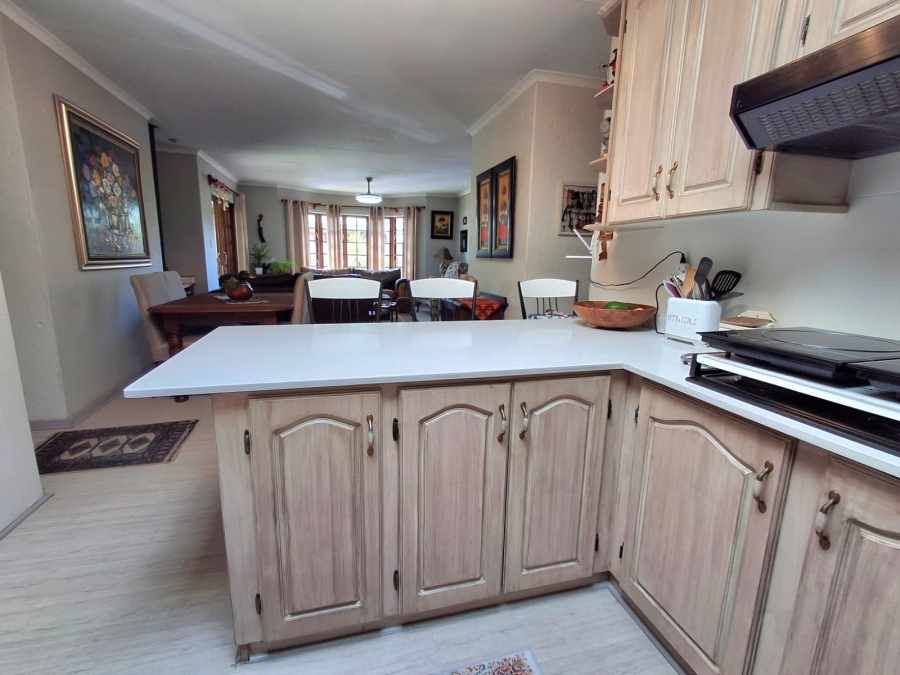 3 Bedroom Property for Sale in Kenleaf Gauteng
