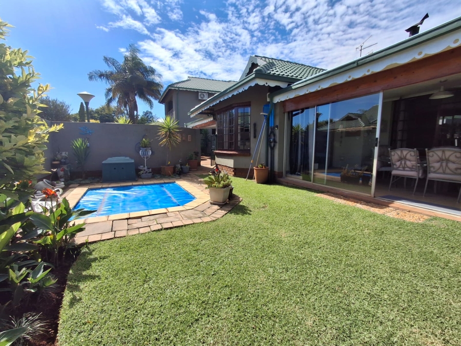 3 Bedroom Property for Sale in Kenleaf Gauteng