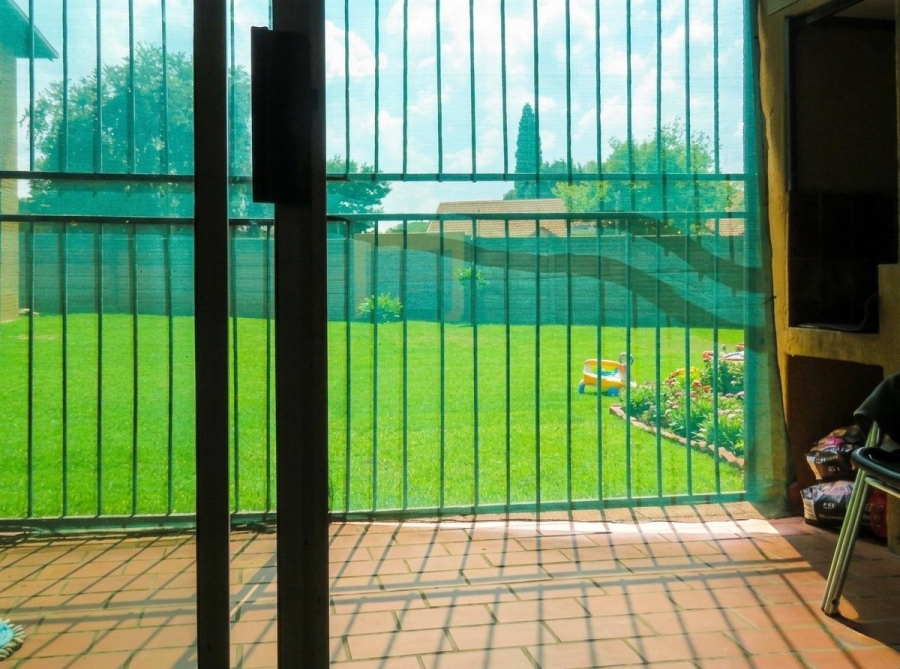 2 Bedroom Property for Sale in Moreleta Park Gauteng