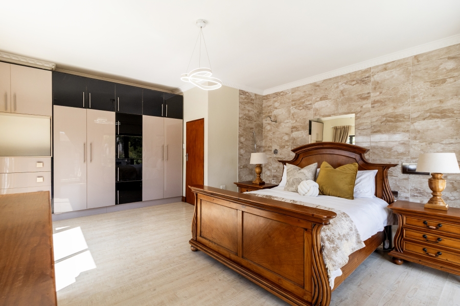 5 Bedroom Property for Sale in Willow Acres Gauteng