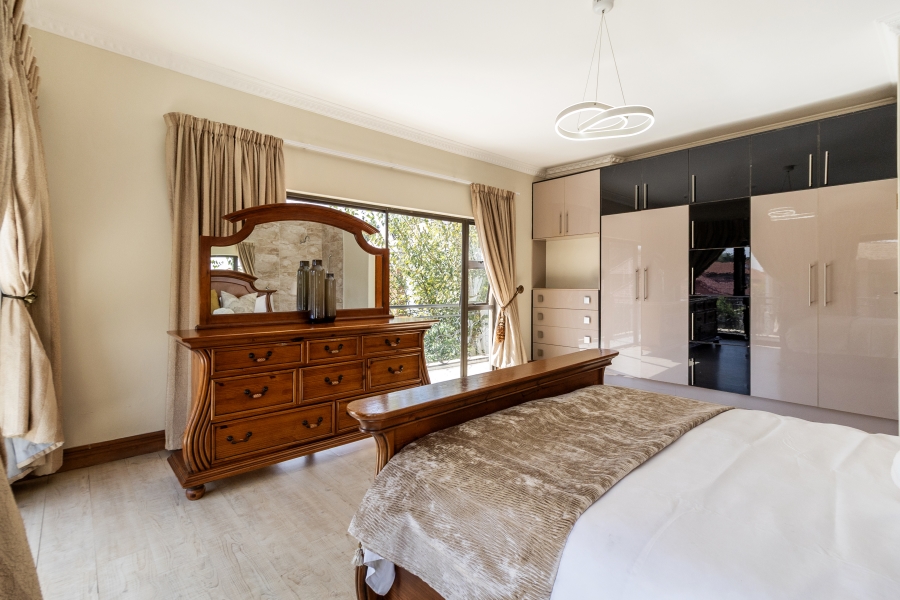 5 Bedroom Property for Sale in Willow Acres Gauteng