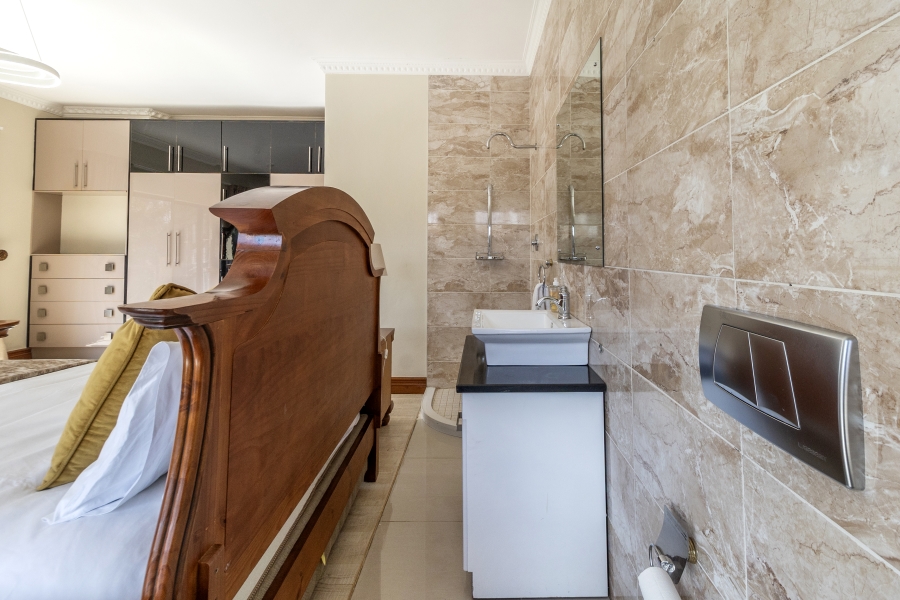 5 Bedroom Property for Sale in Willow Acres Gauteng
