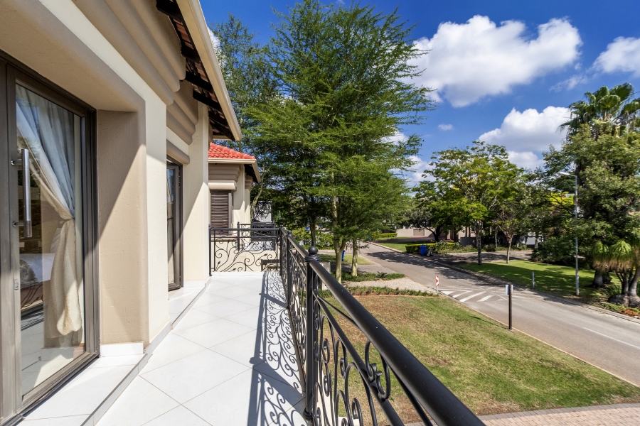 5 Bedroom Property for Sale in Willow Acres Gauteng