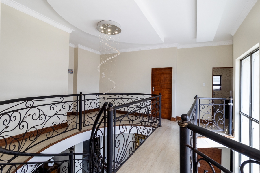 5 Bedroom Property for Sale in Willow Acres Gauteng