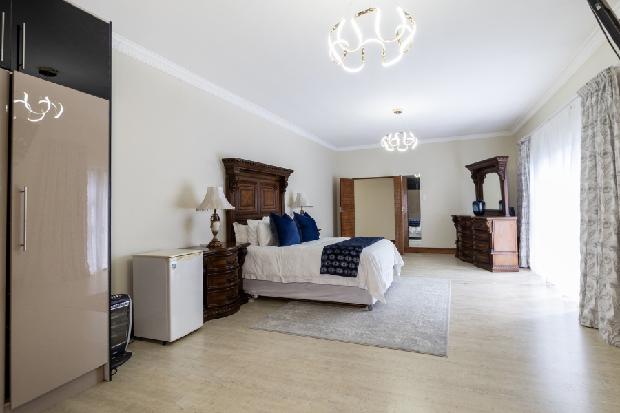 5 Bedroom Property for Sale in Willow Acres Gauteng