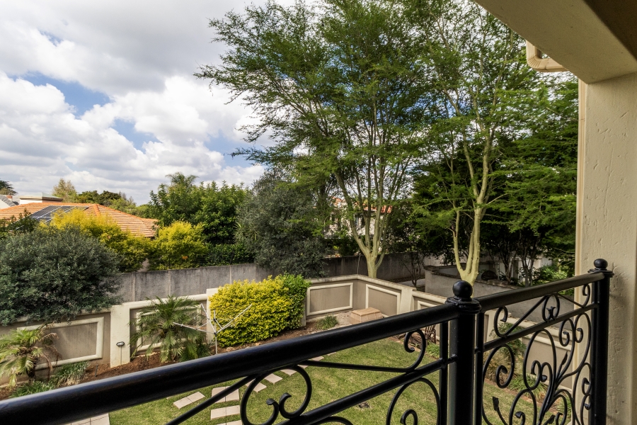 5 Bedroom Property for Sale in Willow Acres Gauteng