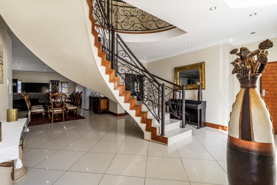 5 Bedroom Property for Sale in Willow Acres Gauteng