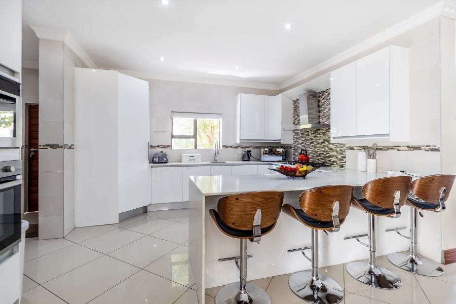 5 Bedroom Property for Sale in Willow Acres Gauteng