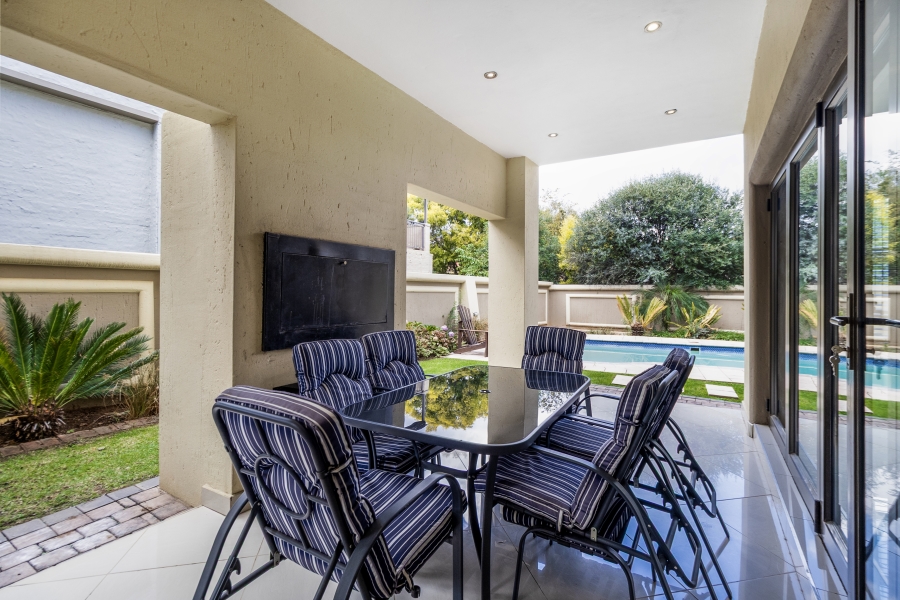 5 Bedroom Property for Sale in Willow Acres Gauteng