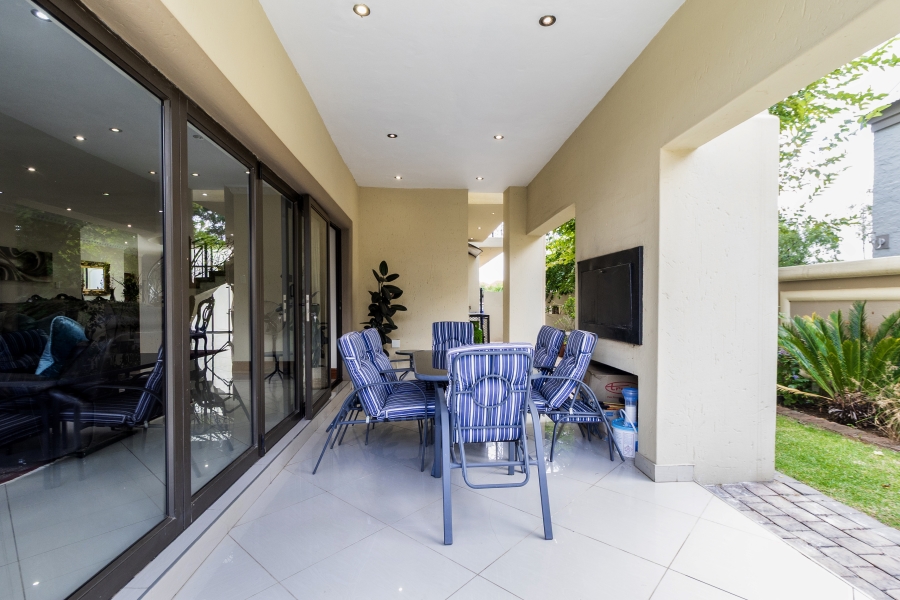 5 Bedroom Property for Sale in Willow Acres Gauteng