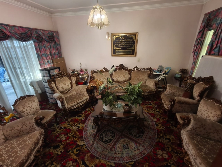 6 Bedroom Property for Sale in Marlboro Gardens Gauteng