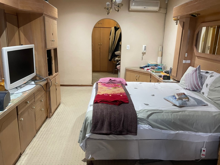 6 Bedroom Property for Sale in Marlboro Gardens Gauteng