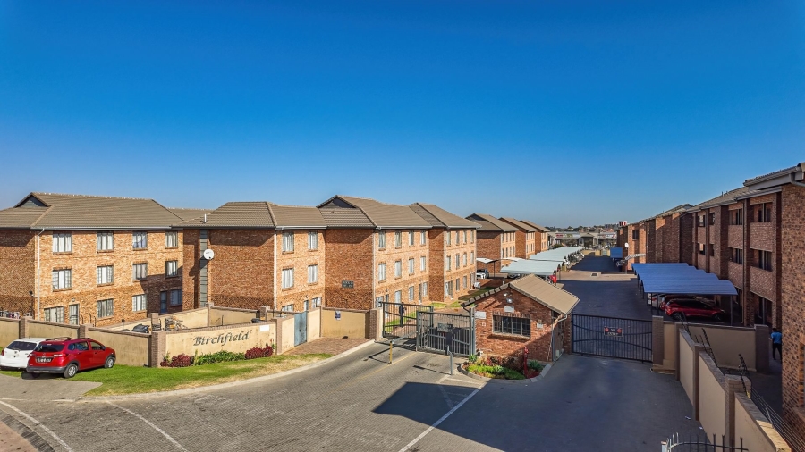 1 Bedroom Property for Sale in Grand Central Gauteng