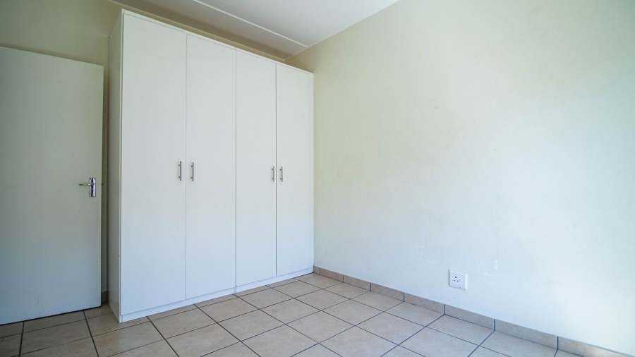 1 Bedroom Property for Sale in Grand Central Gauteng