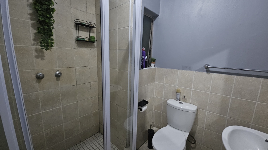 2 Bedroom Property for Sale in Grand Central Gauteng