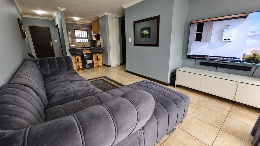 2 Bedroom Property for Sale in Grand Central Gauteng