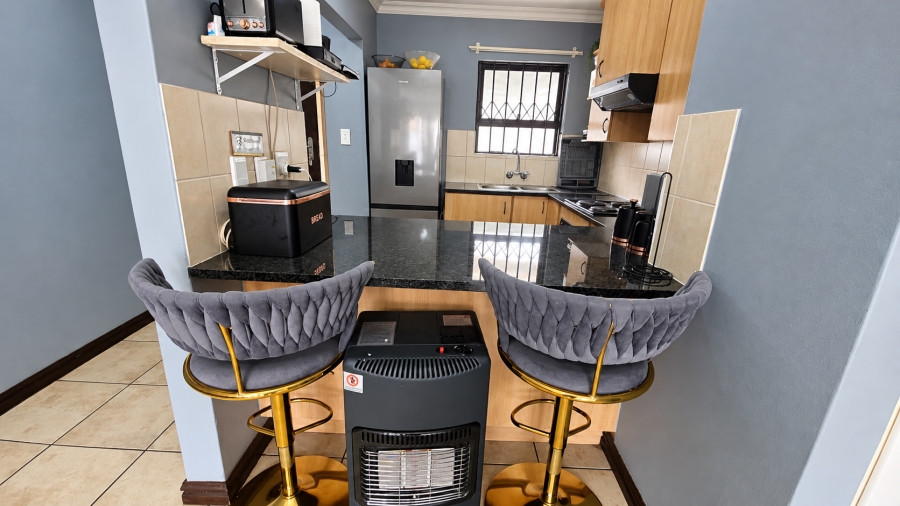 2 Bedroom Property for Sale in Grand Central Gauteng