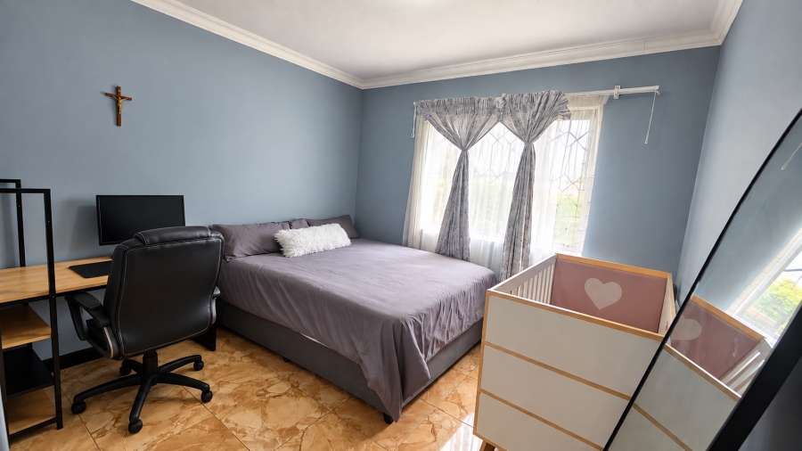 2 Bedroom Property for Sale in Grand Central Gauteng