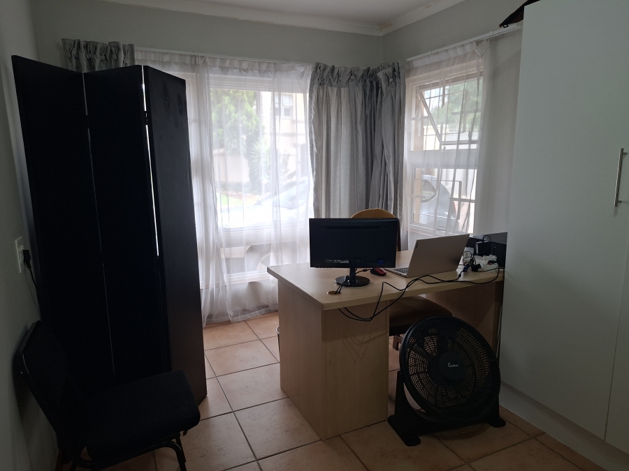 3 Bedroom Property for Sale in Die Wilgers Gauteng