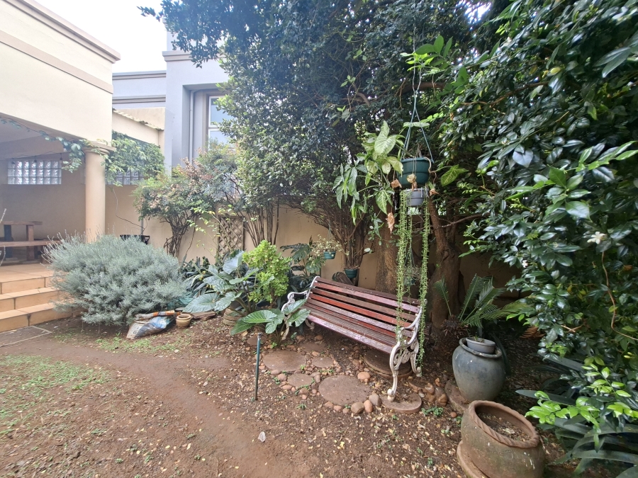 3 Bedroom Property for Sale in Die Wilgers Gauteng