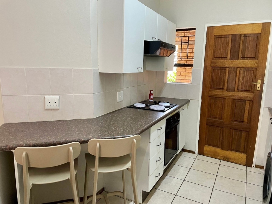 2 Bedroom Property for Sale in Roodekrans Gauteng