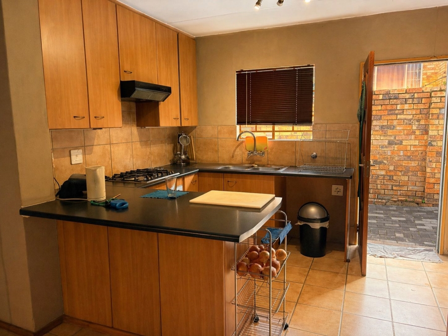3 Bedroom Property for Sale in Radiokop Gauteng