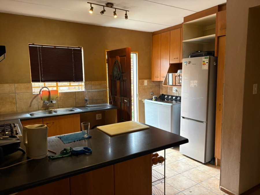 3 Bedroom Property for Sale in Radiokop Gauteng