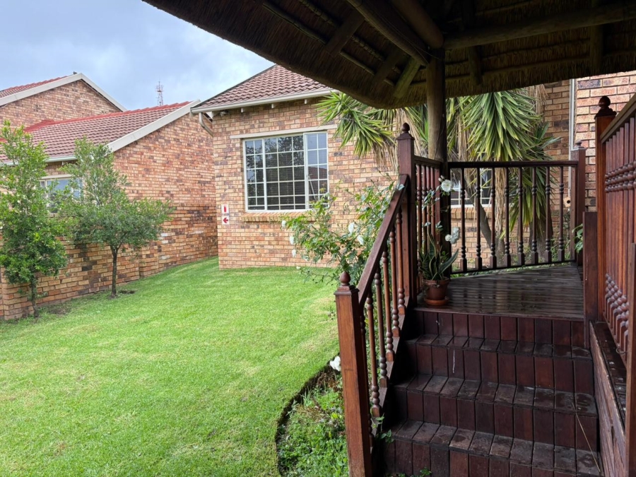 3 Bedroom Property for Sale in Radiokop Gauteng