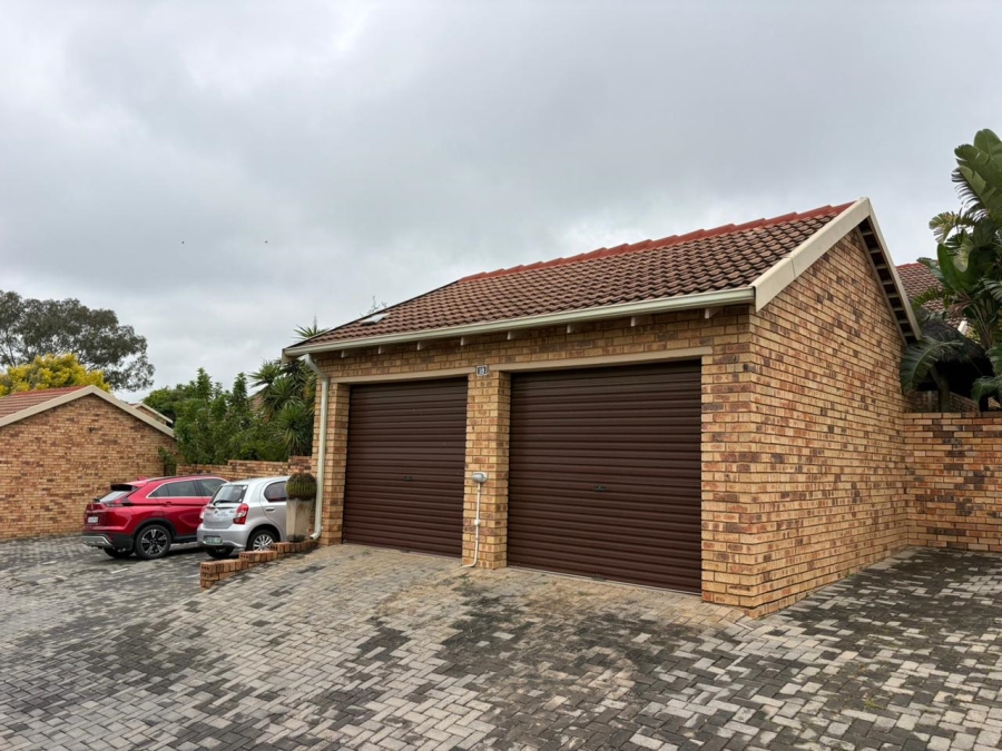 3 Bedroom Property for Sale in Radiokop Gauteng