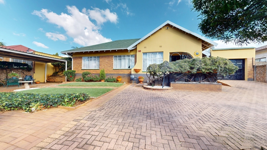 4 Bedroom Property for Sale in Solheim Gauteng