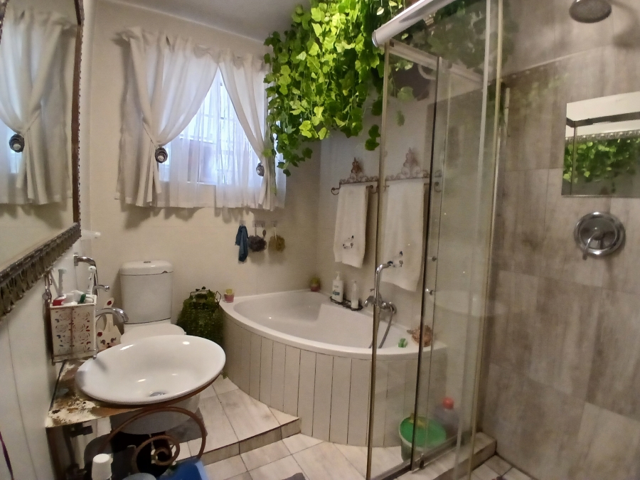 3 Bedroom Property for Sale in Lambton Gauteng