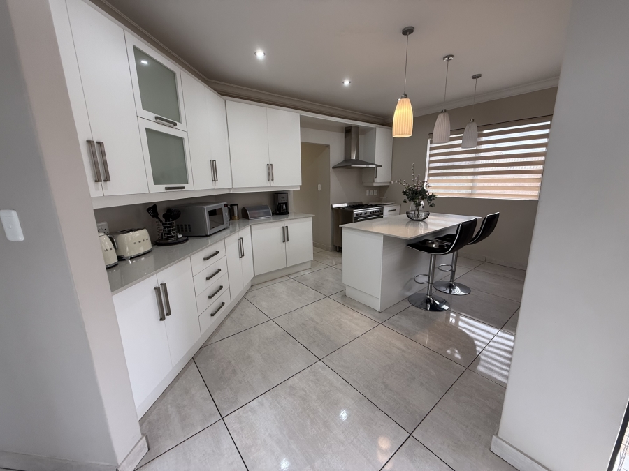 3 Bedroom Property for Sale in Midstream Estate Gauteng