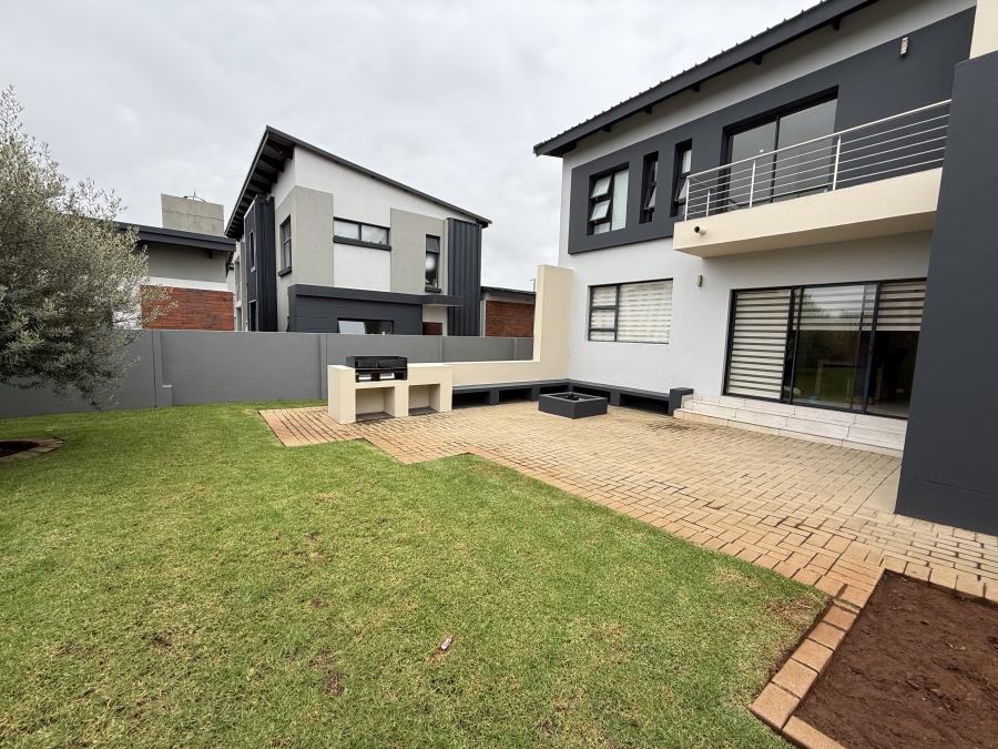 3 Bedroom Property for Sale in Midstream Estate Gauteng