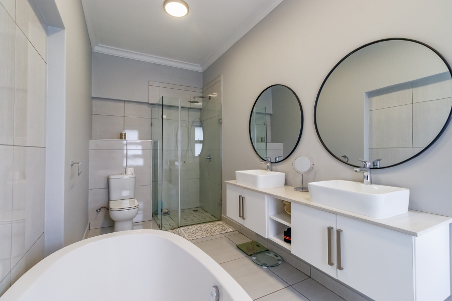 3 Bedroom Property for Sale in Midstream Estate Gauteng