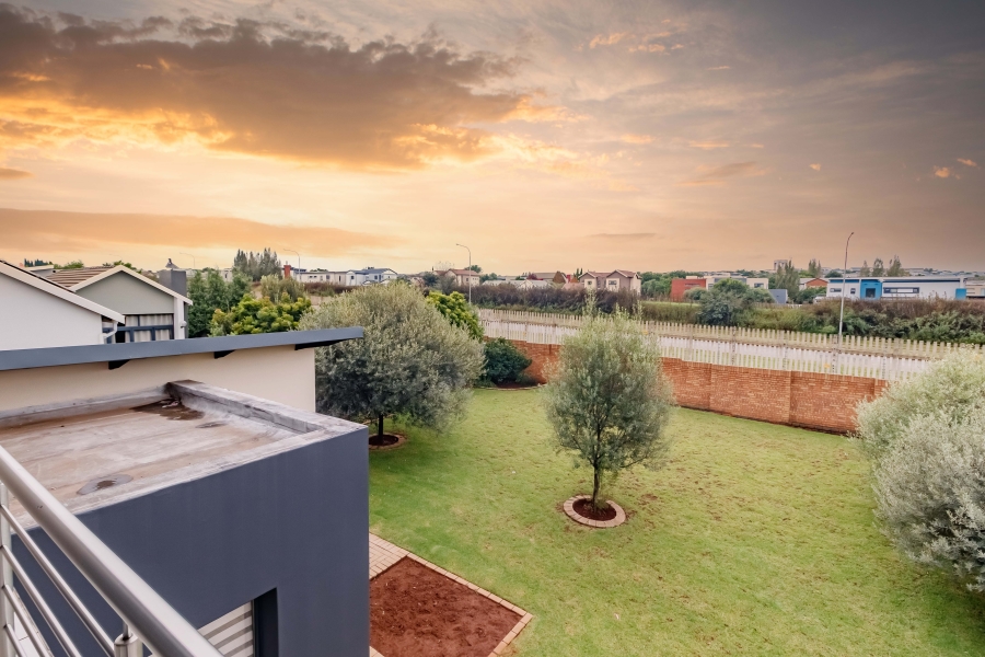 3 Bedroom Property for Sale in Midstream Estate Gauteng