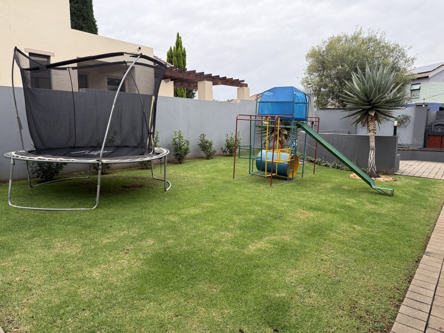 3 Bedroom Property for Sale in Midstream Estate Gauteng