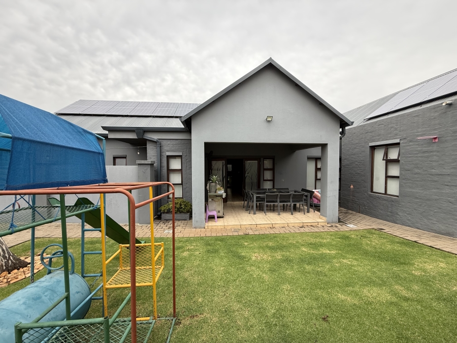 3 Bedroom Property for Sale in Midstream Estate Gauteng