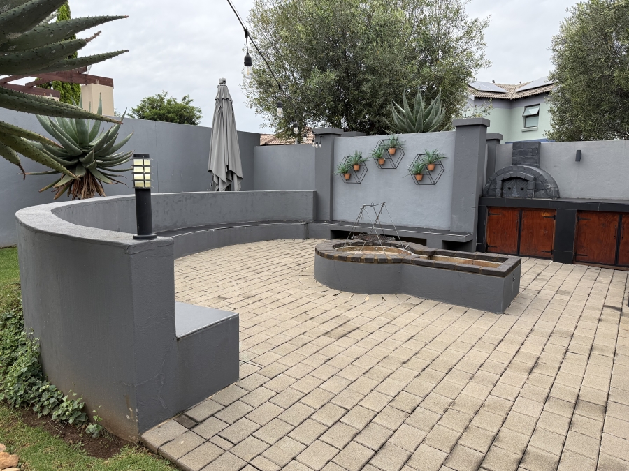 3 Bedroom Property for Sale in Midstream Estate Gauteng
