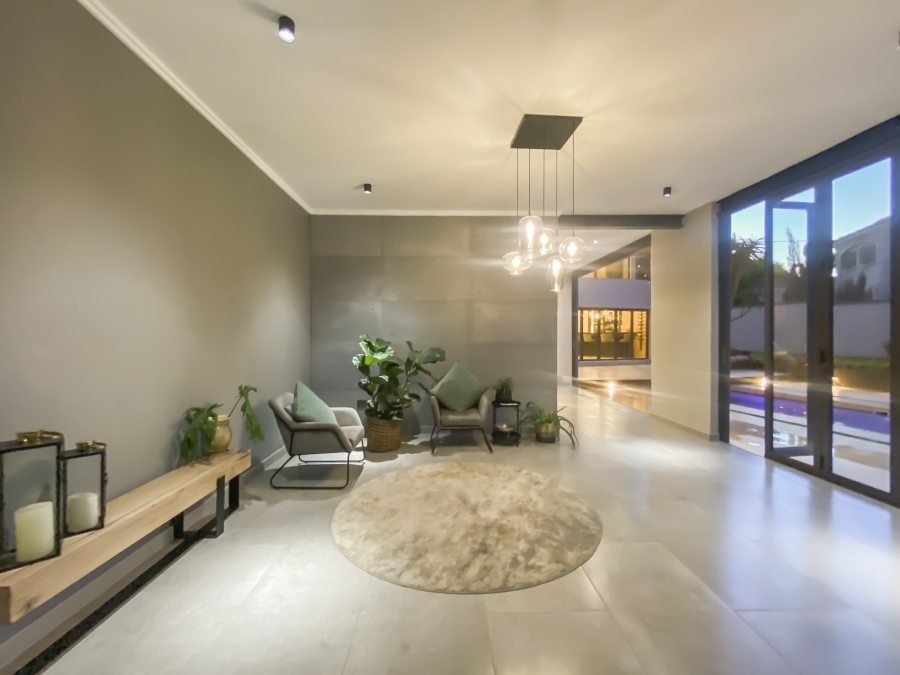6 Bedroom Property for Sale in Midstream Estate Gauteng
