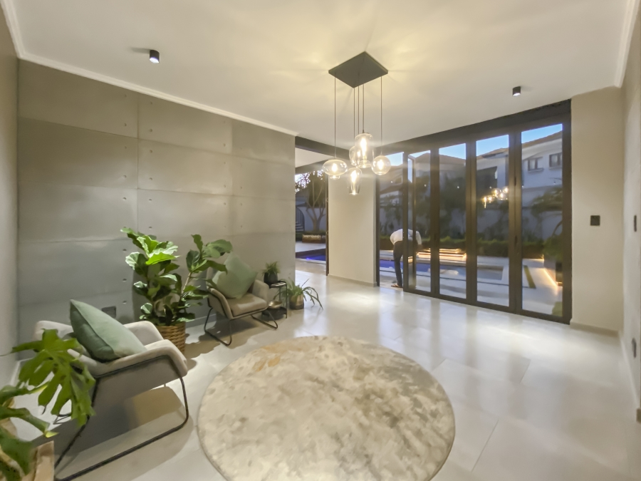 6 Bedroom Property for Sale in Midstream Estate Gauteng