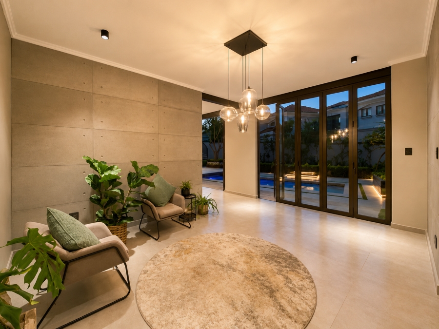 6 Bedroom Property for Sale in Midstream Estate Gauteng