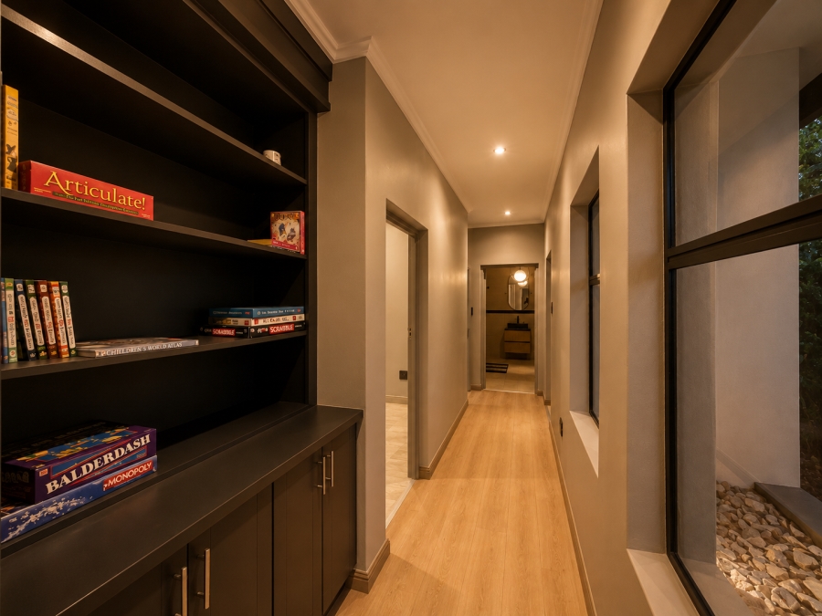 6 Bedroom Property for Sale in Midstream Estate Gauteng