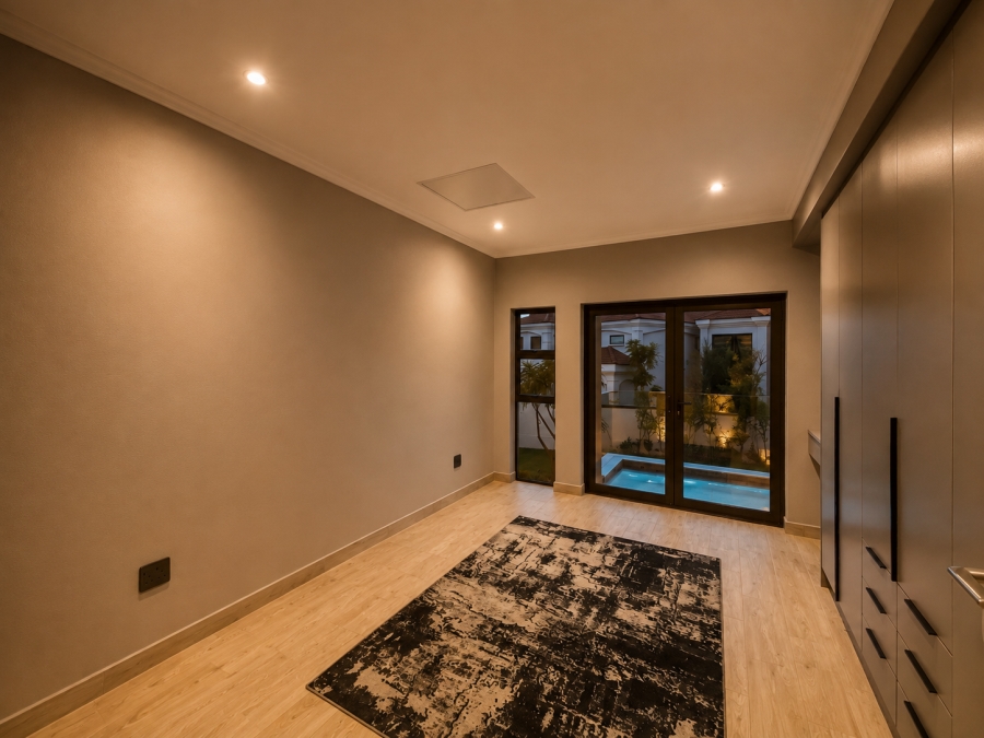 6 Bedroom Property for Sale in Midstream Estate Gauteng