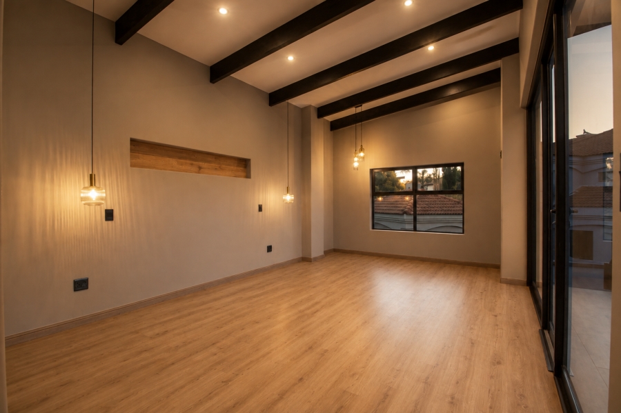 6 Bedroom Property for Sale in Midstream Estate Gauteng