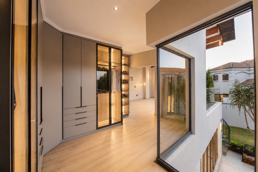 6 Bedroom Property for Sale in Midstream Estate Gauteng