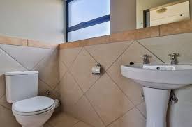 1 Bedroom Property for Sale in Glen Austin Gauteng