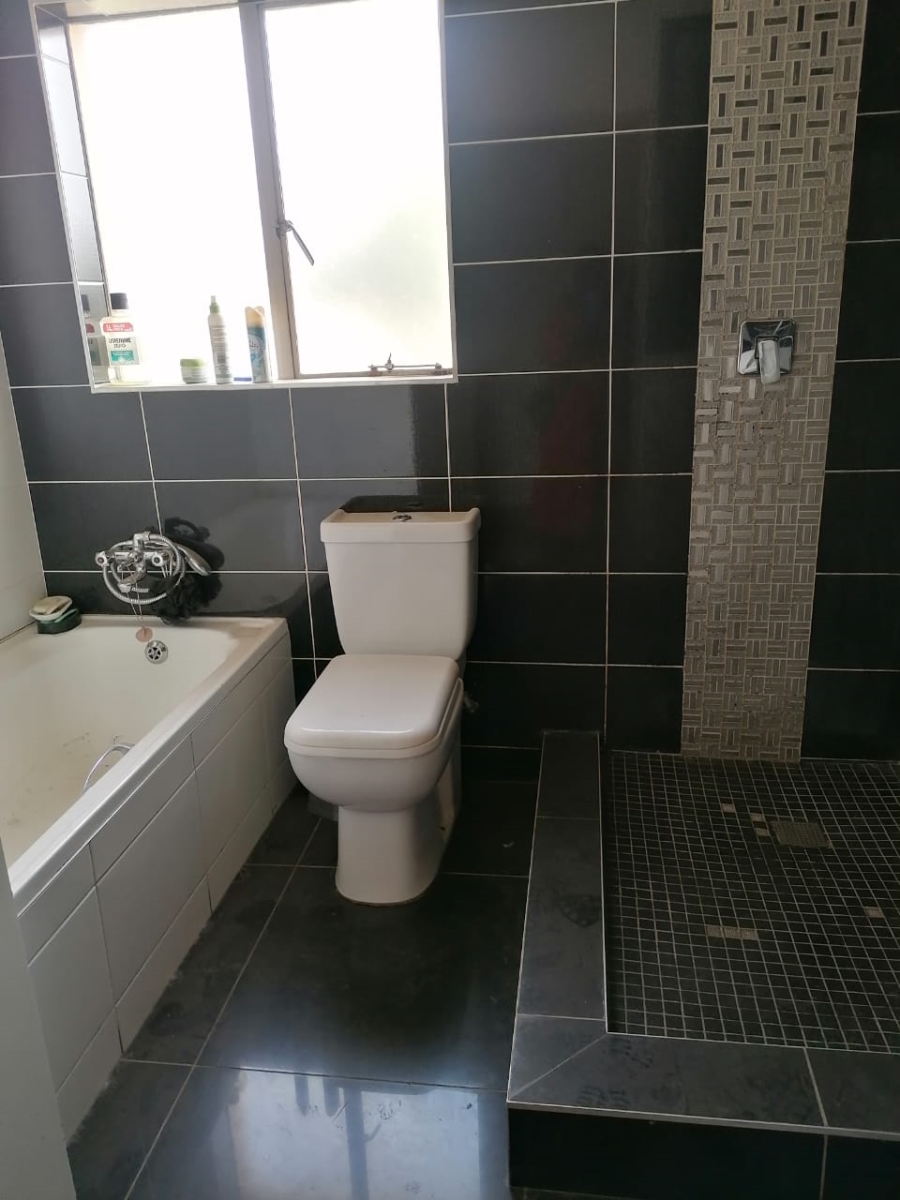 3 Bedroom Property for Sale in Country View Gauteng