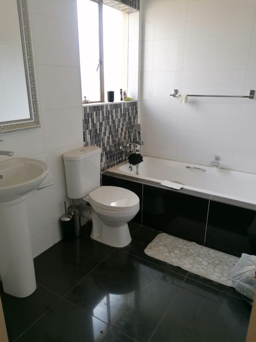 3 Bedroom Property for Sale in Country View Gauteng