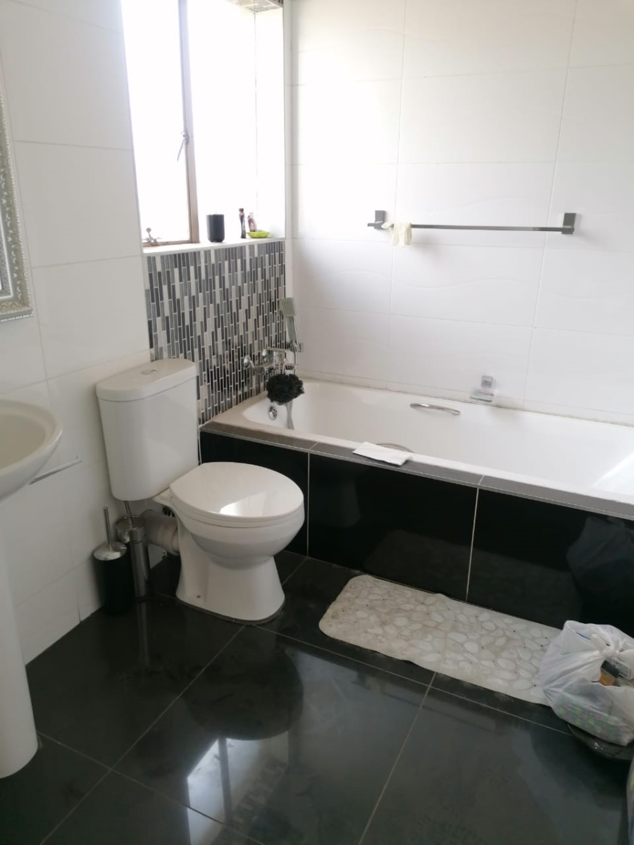 3 Bedroom Property for Sale in Country View Gauteng